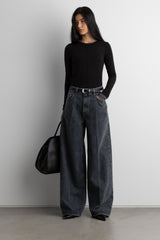 HIGH-RISE WIDE LEG JEAN