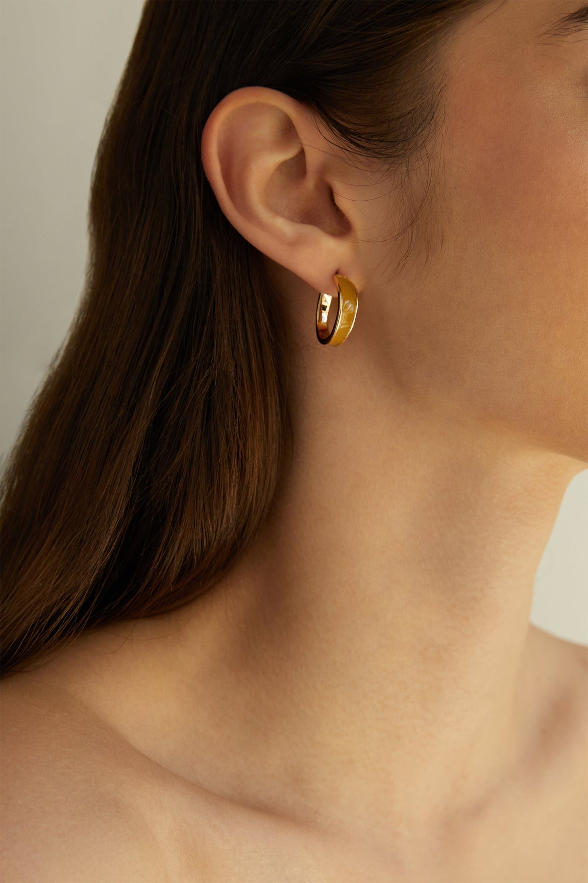HOOP STONE EARRING